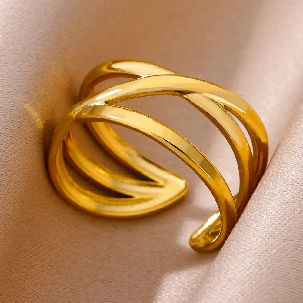 Classic rings wedding