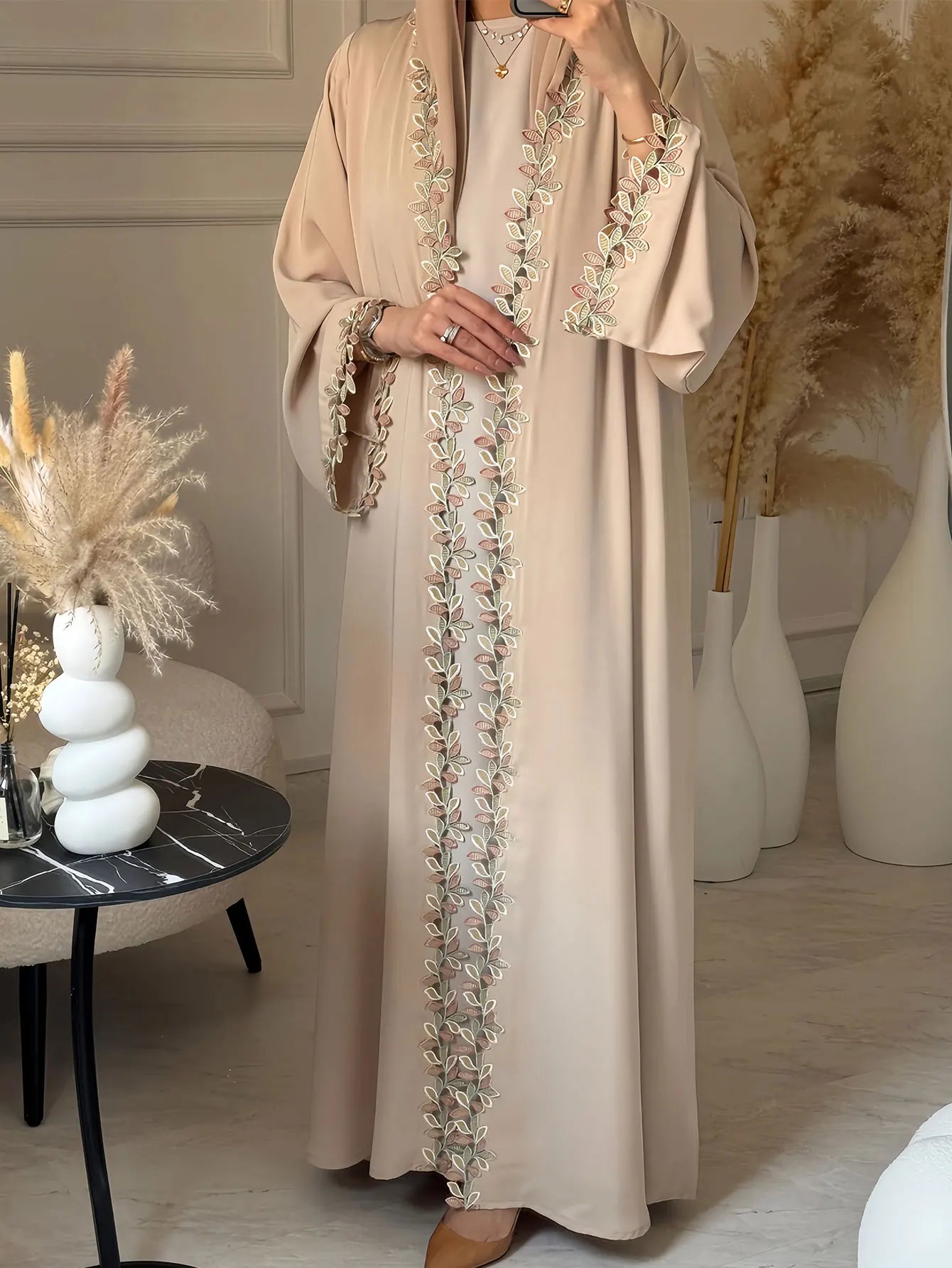 Dubai Elegant Beige Abaya